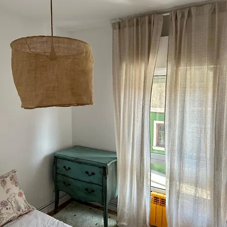 Alquiler De Piso Junto A Tetuan 4 Personas Maximo. Apartament Santander